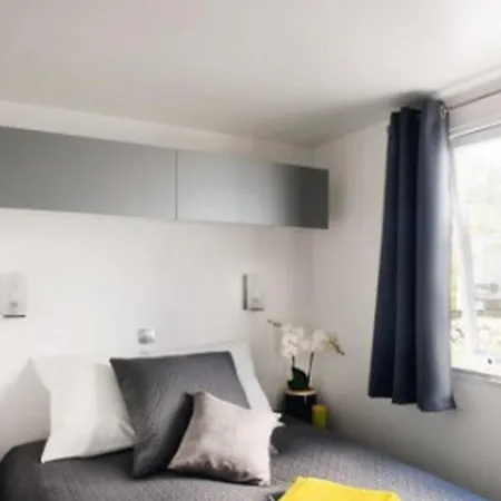 אתר קמפינג La Foret סן ז'אן דה מון